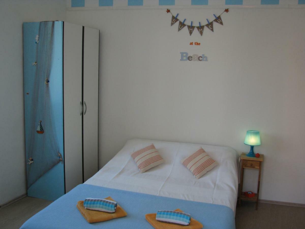 Apartments And Room Lemon Vis Exteriér fotografie