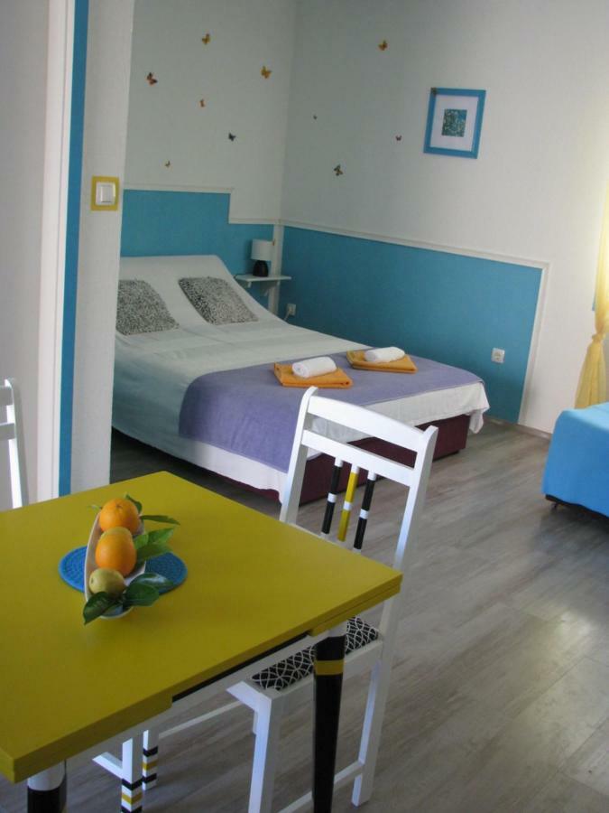 Apartments And Room Lemon Vis Exteriér fotografie