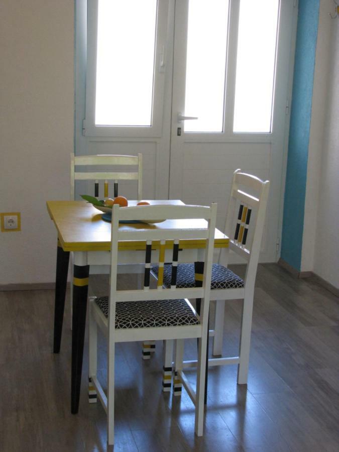 Apartments And Room Lemon Vis Exteriér fotografie