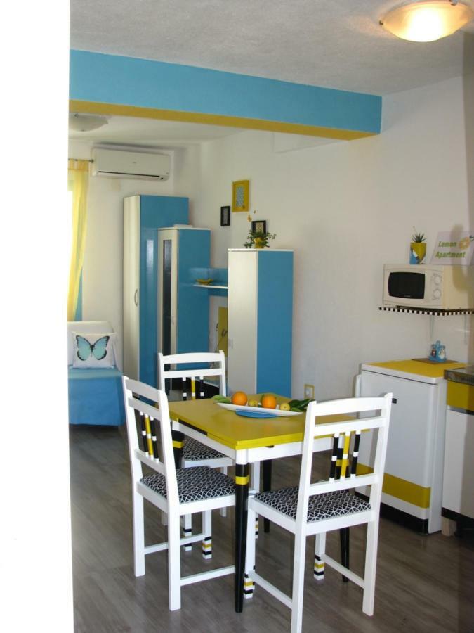 Apartments And Room Lemon Vis Exteriér fotografie